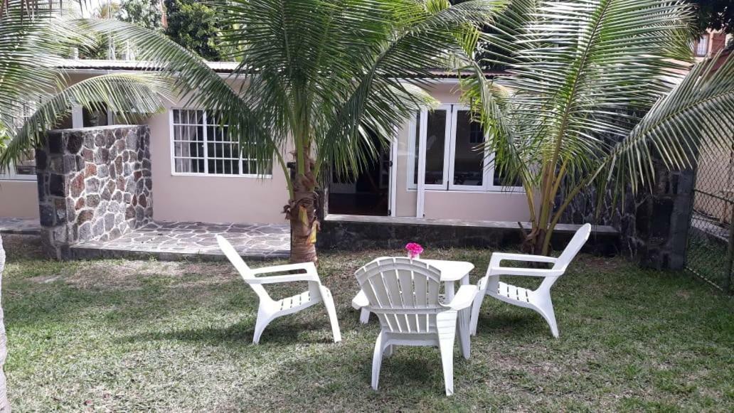 Whynot Mauritius Apartment Grand Gaube Exterior photo